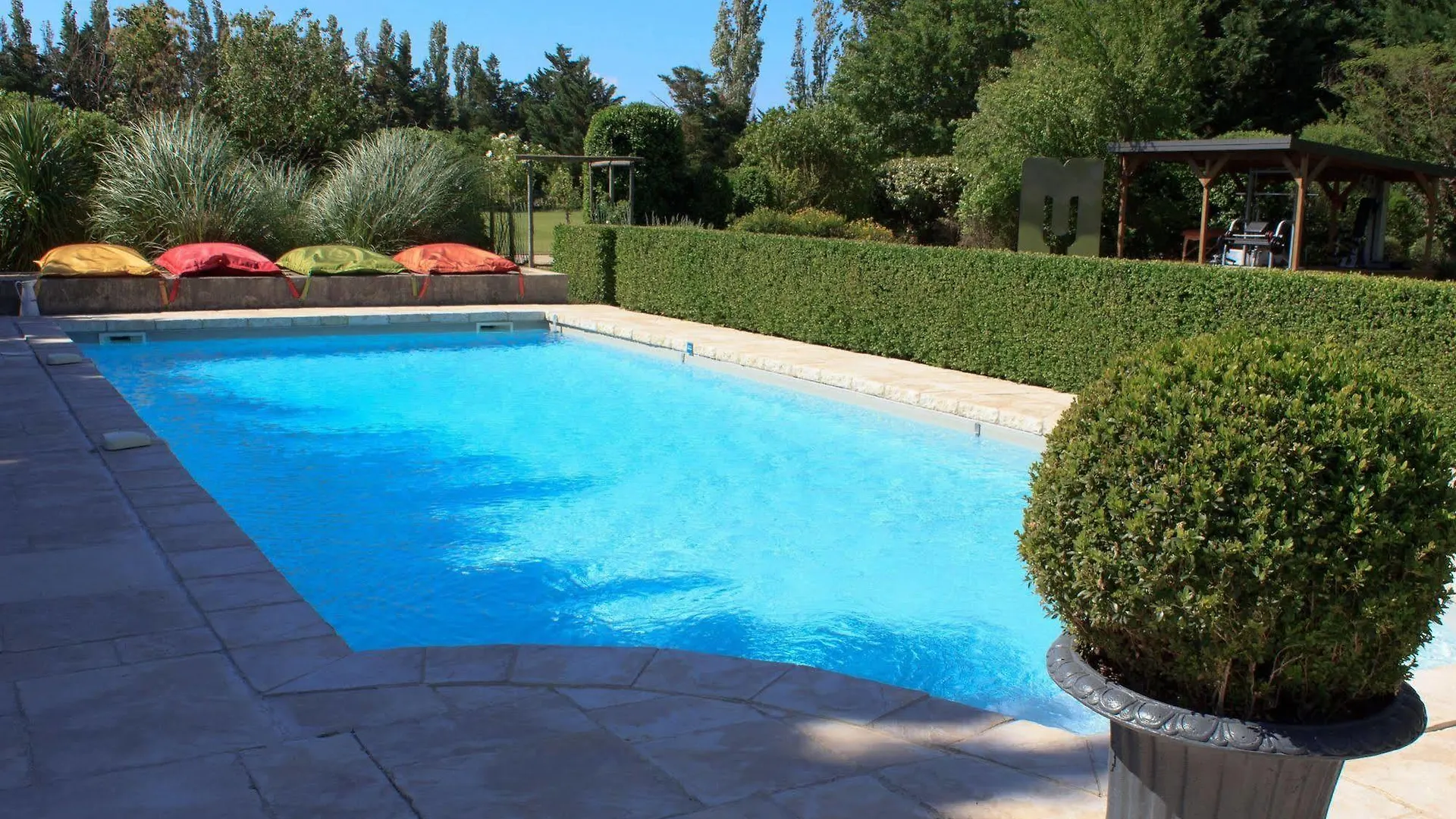 Le Domaine Des Carmes & Spa Le Thor France