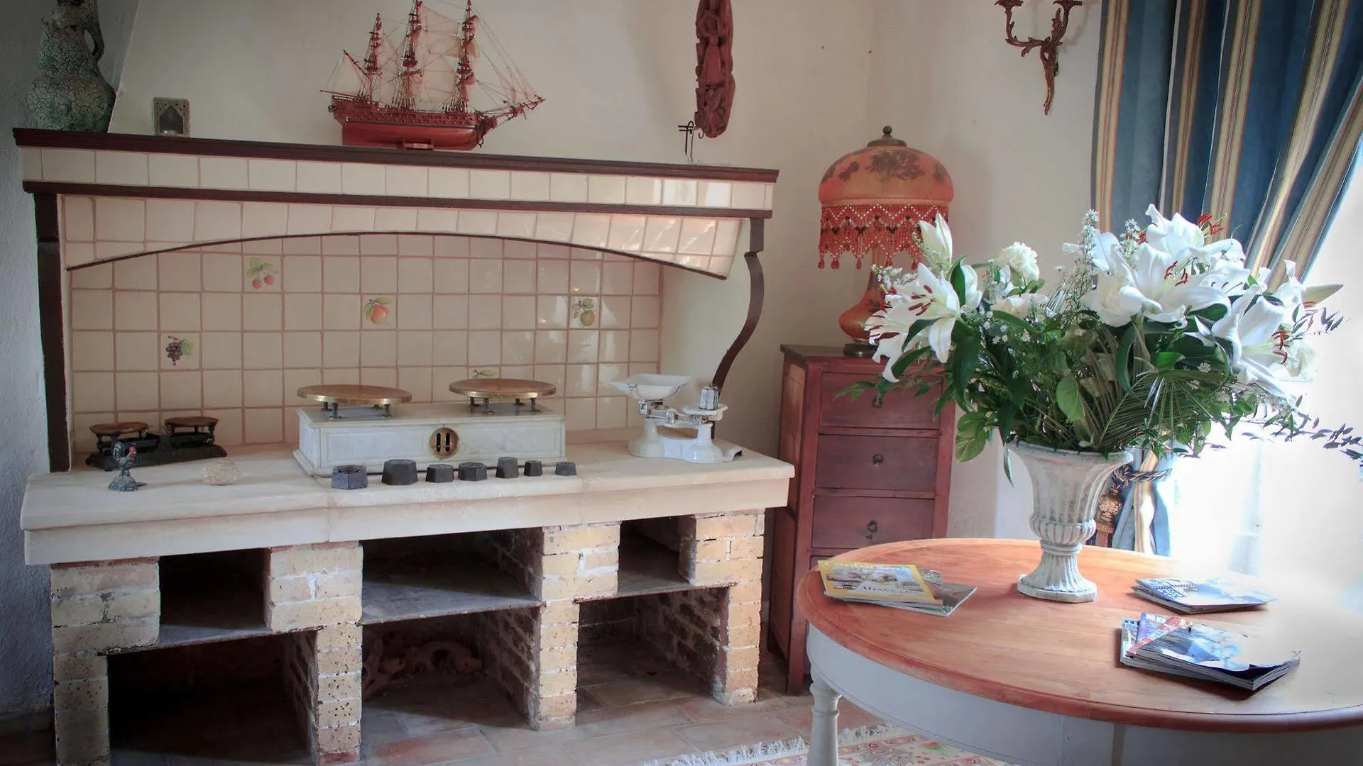 Hotel Le Domaine Des Carmes & Spa Le Thor